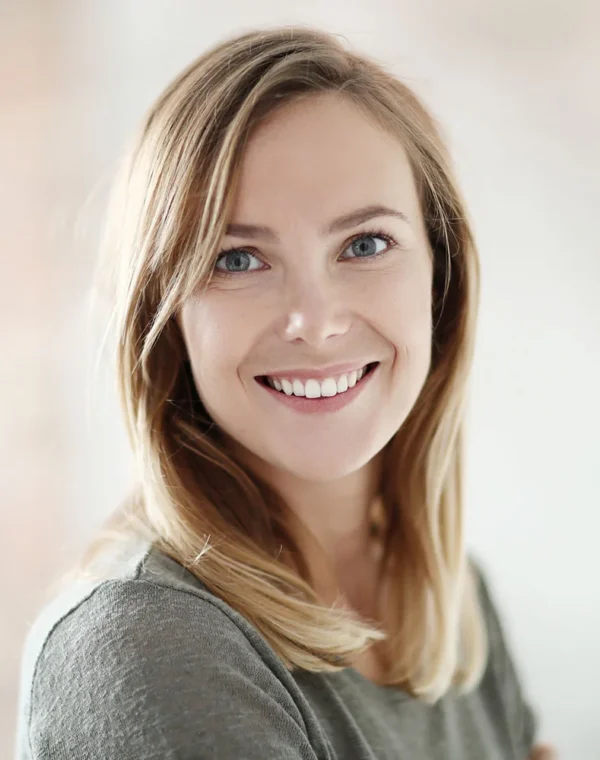 home-9-team-img3